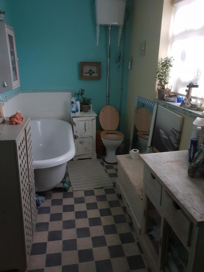 Le Studio Attic , Fridge Tv Microwave, Честер Екстер'єр фото